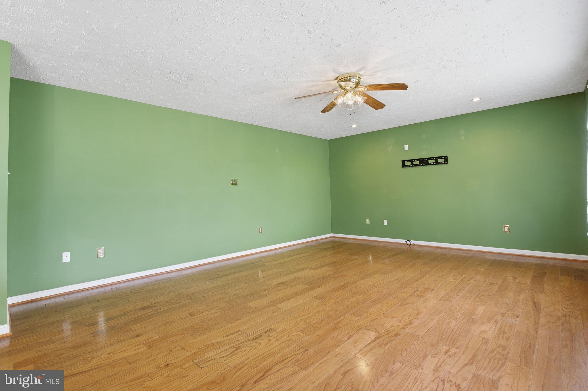 MANCHESTER FARMS - Residential