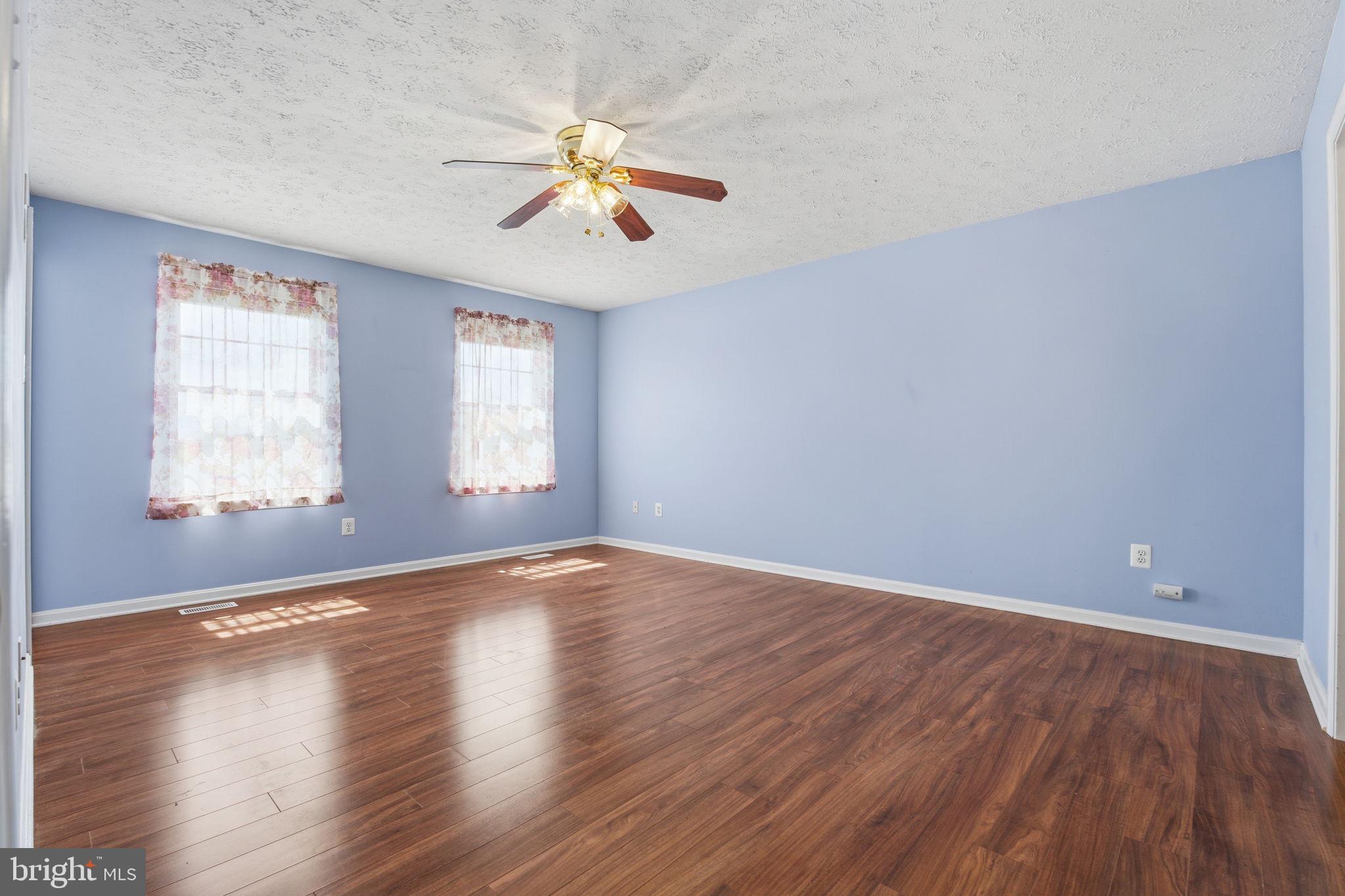 MANCHESTER FARMS - Residential