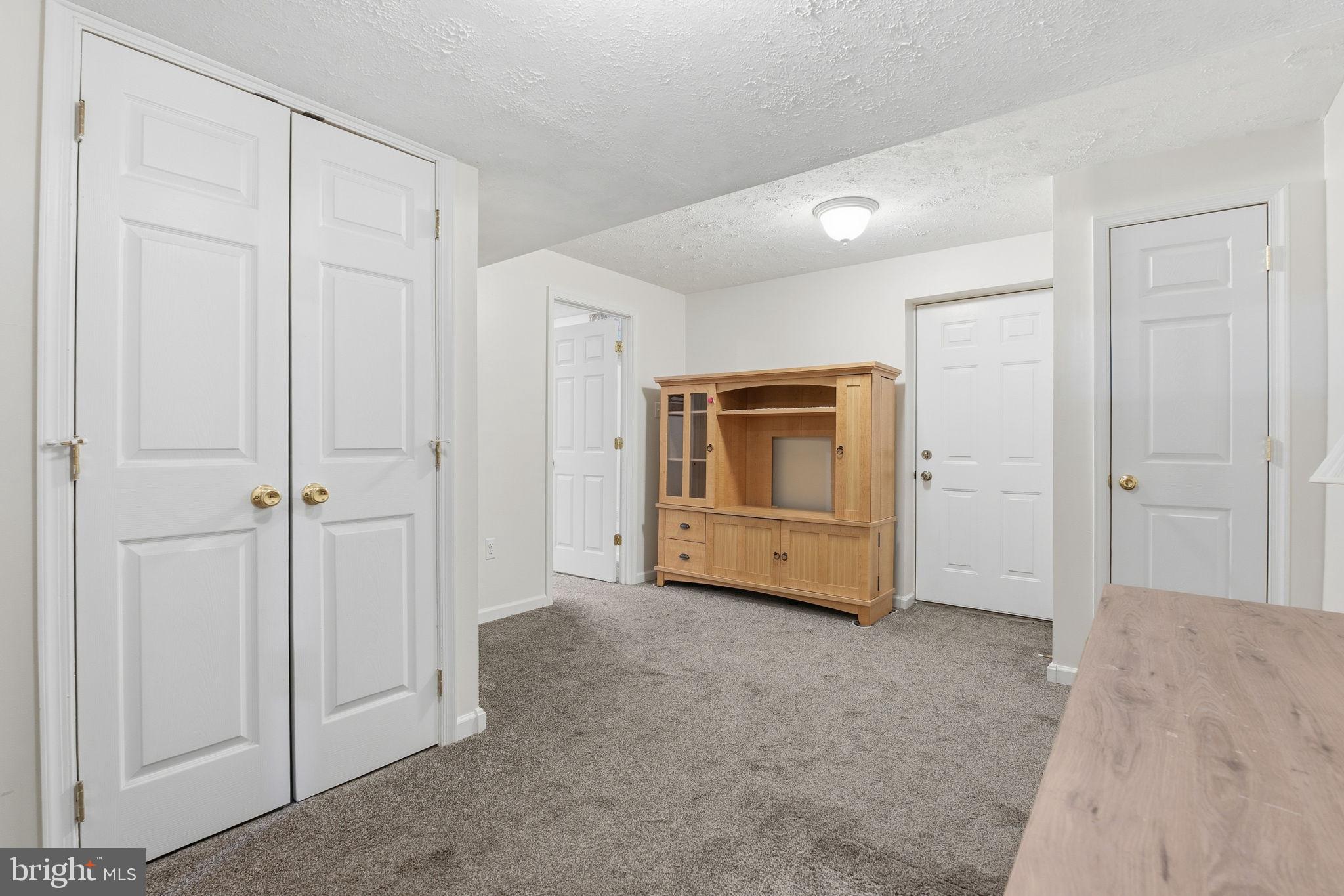 MANCHESTER FARMS - Residential