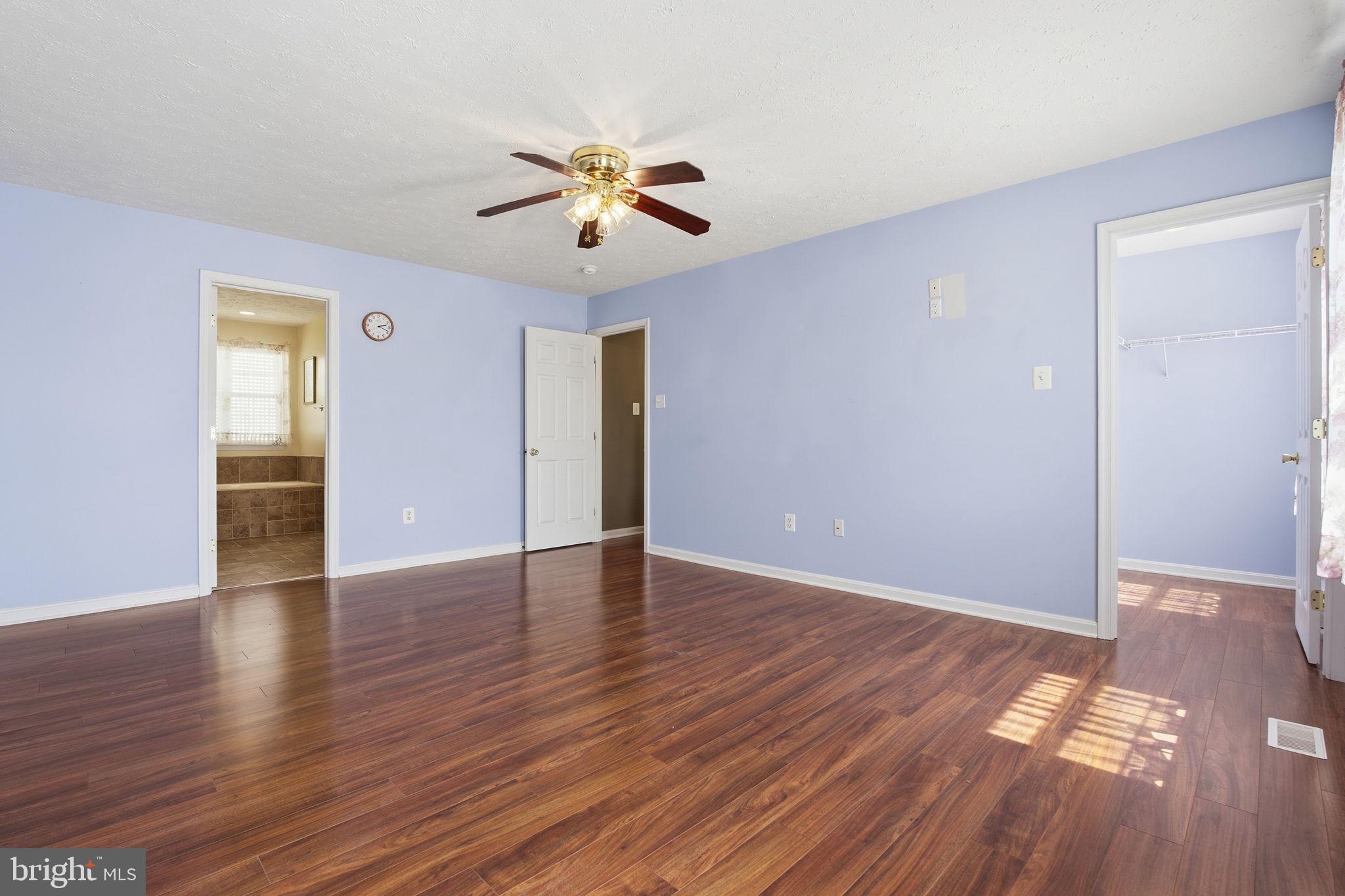 MANCHESTER FARMS - Residential