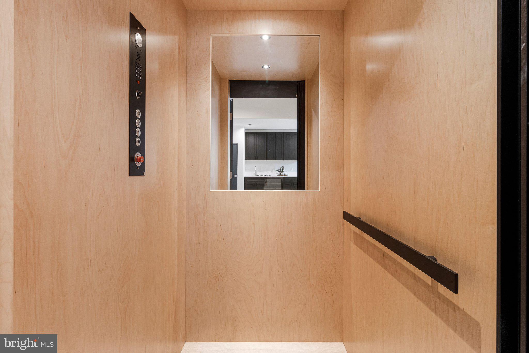 MANTUA - Residential