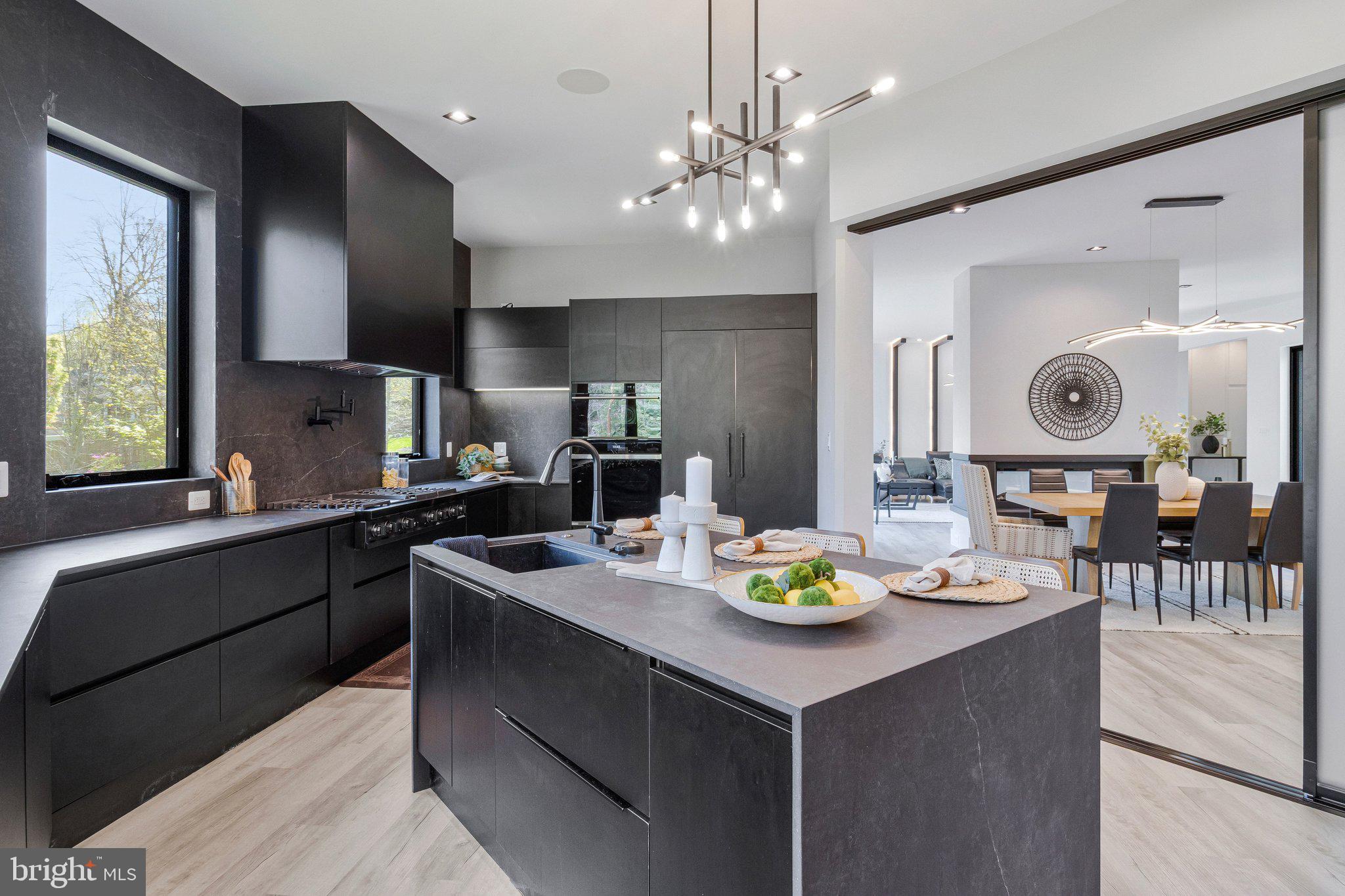 MANTUA - Residential