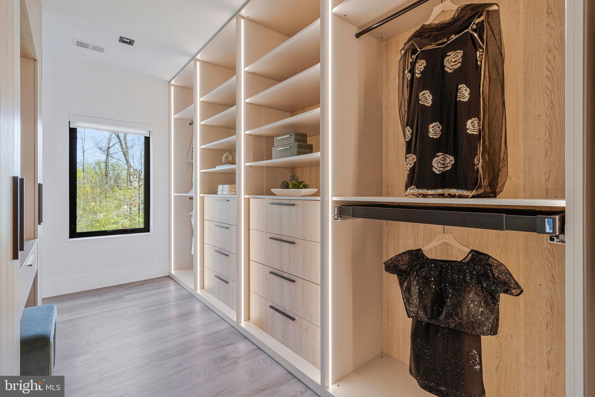 MANTUA - Residential