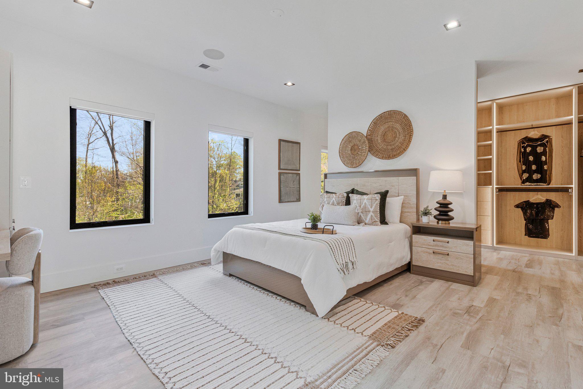 MANTUA - Residential