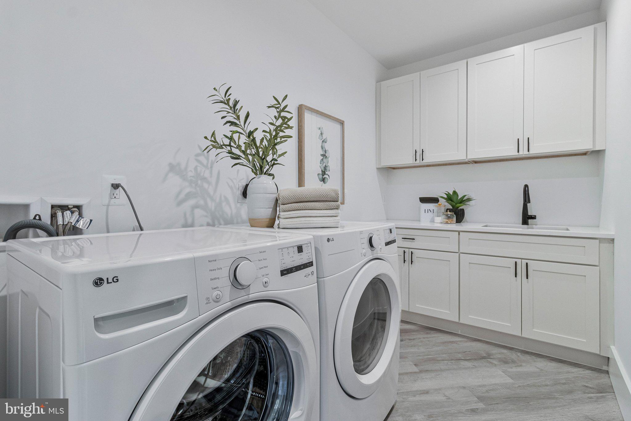 MANTUA - Residential