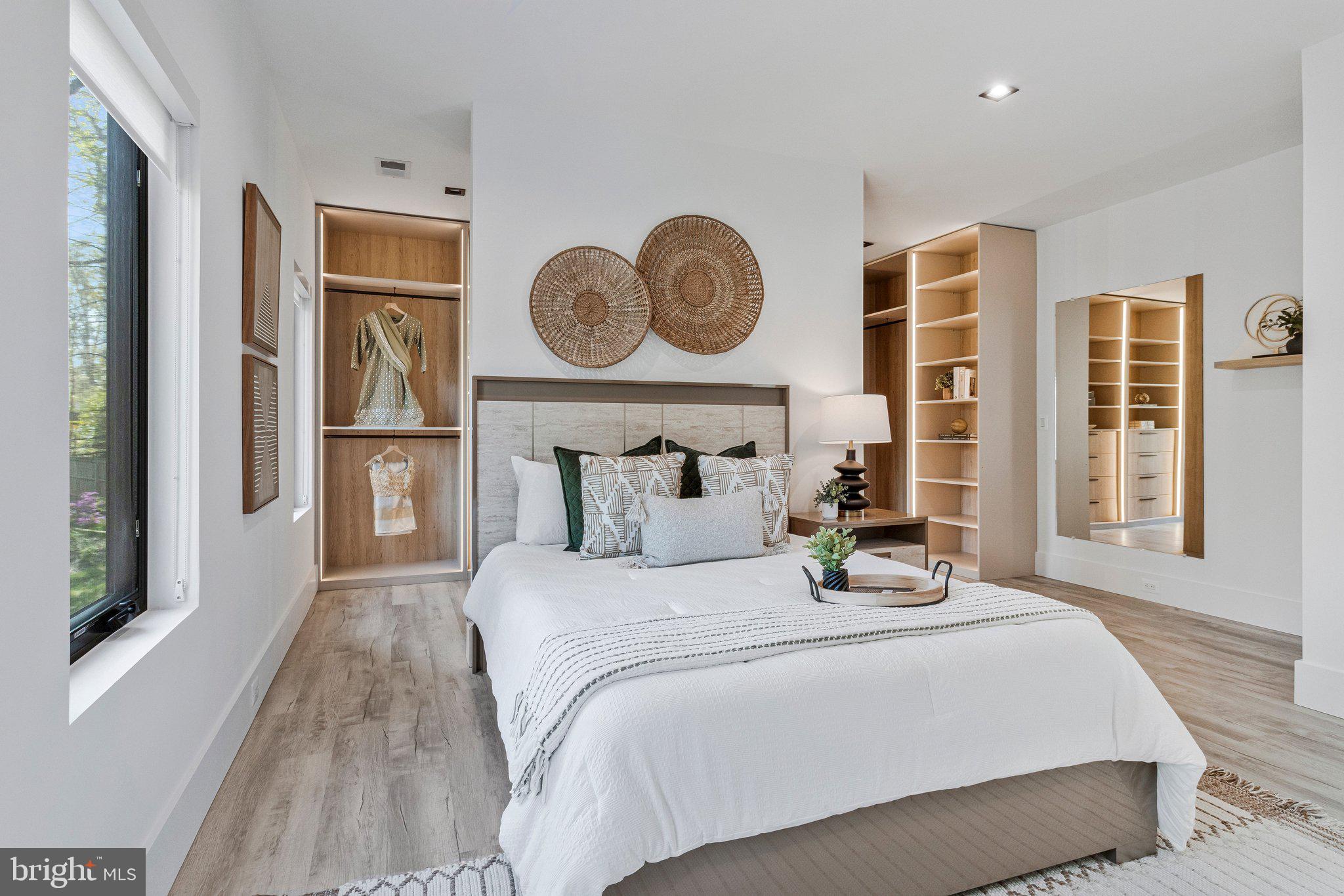 MANTUA - Residential