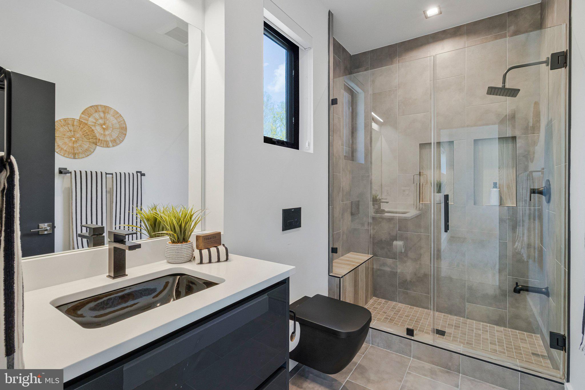 MANTUA - Residential