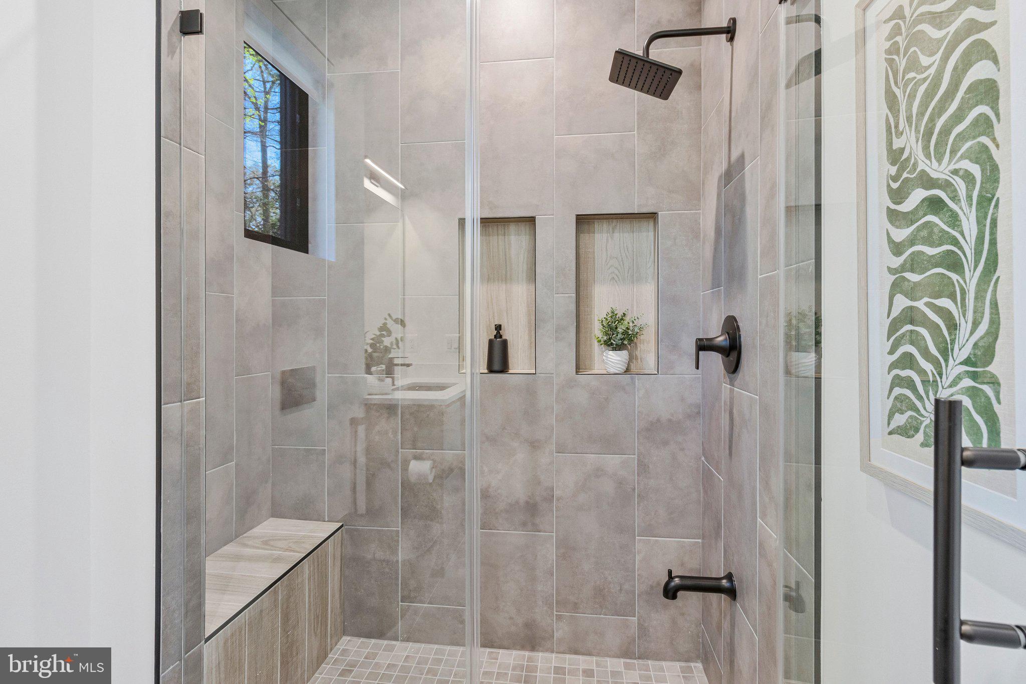 MANTUA - Residential