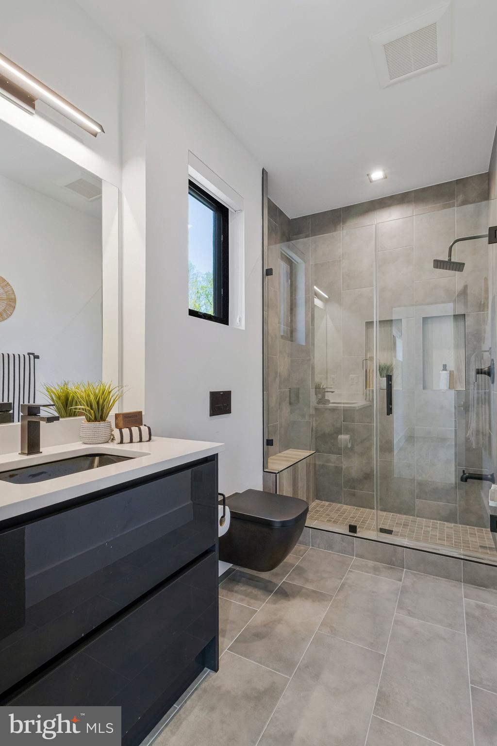 MANTUA - Residential