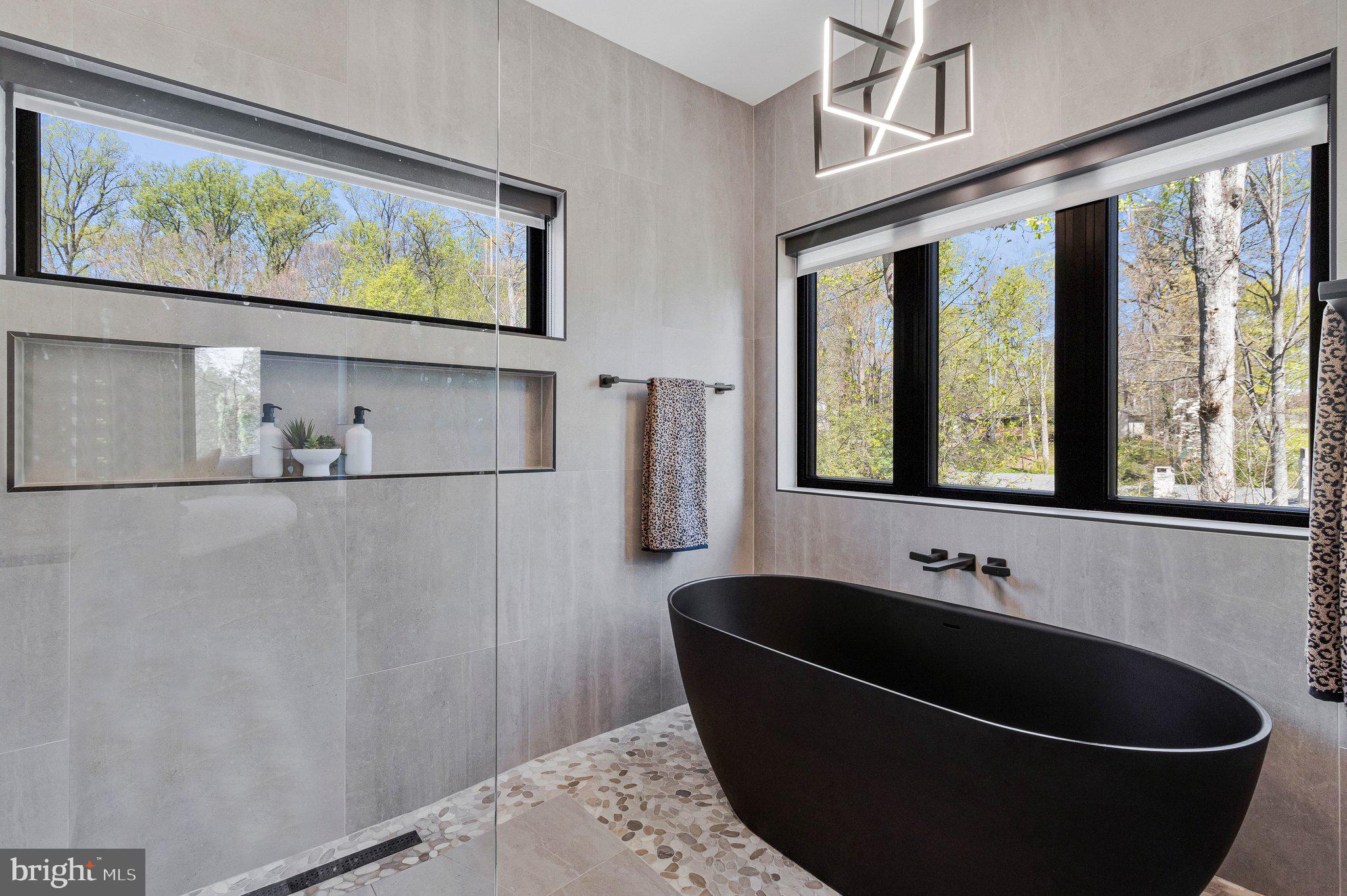 MANTUA - Residential