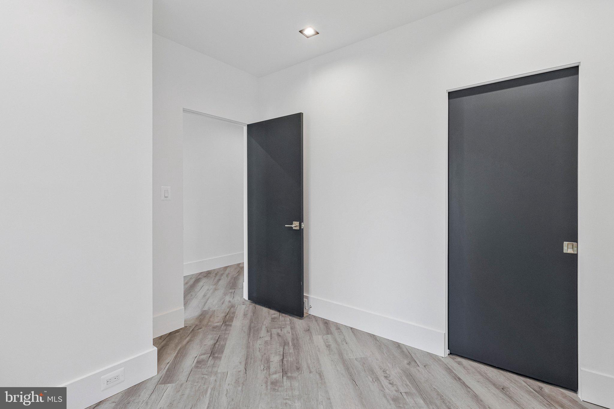 MANTUA - Residential