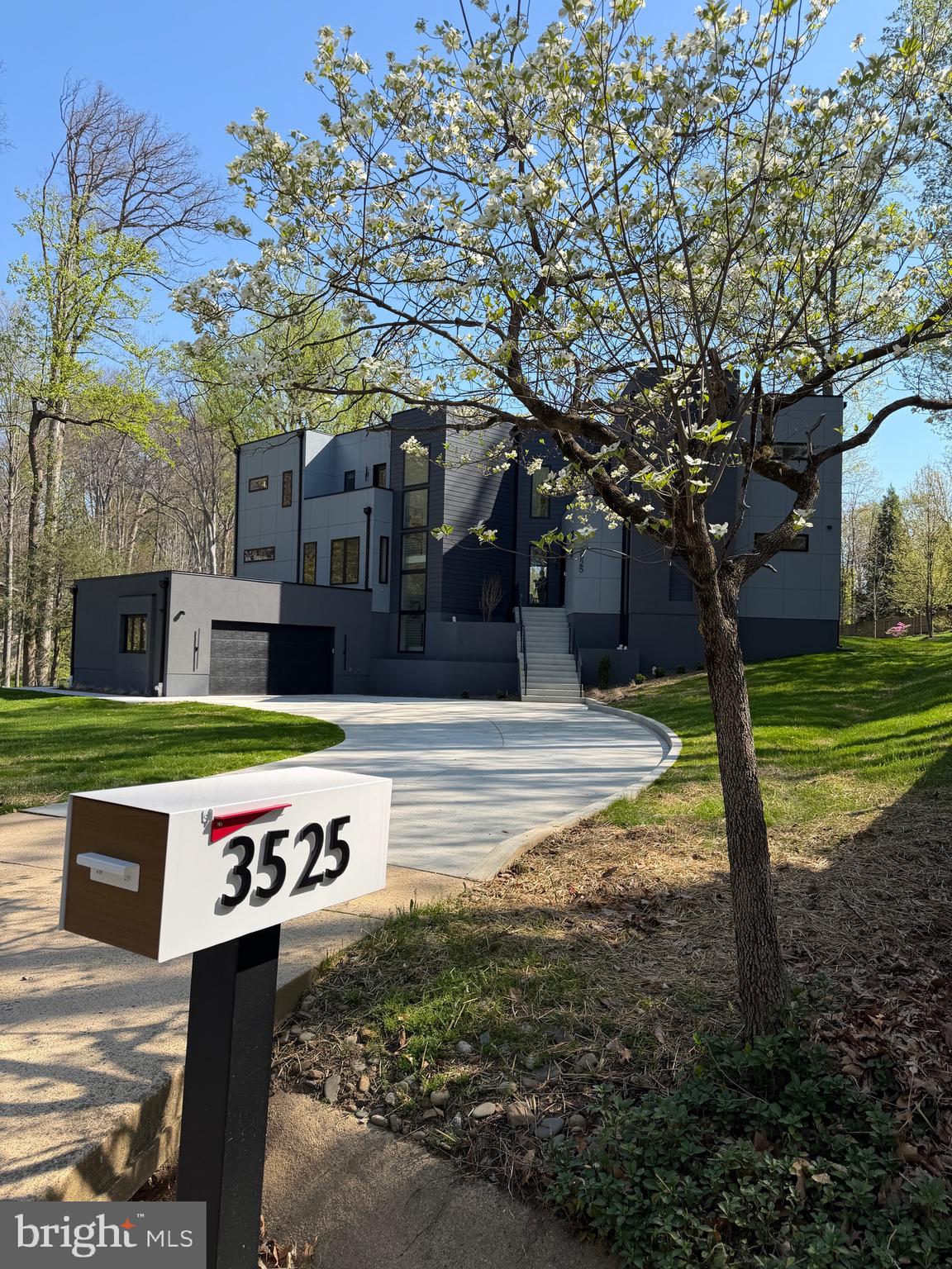 MANTUA - Residential