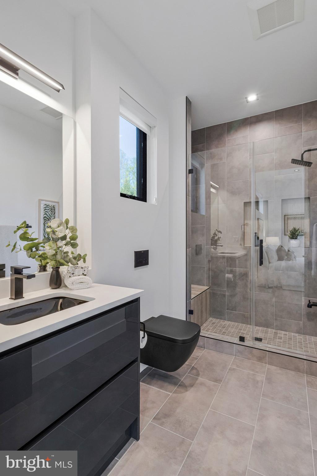 MANTUA - Residential