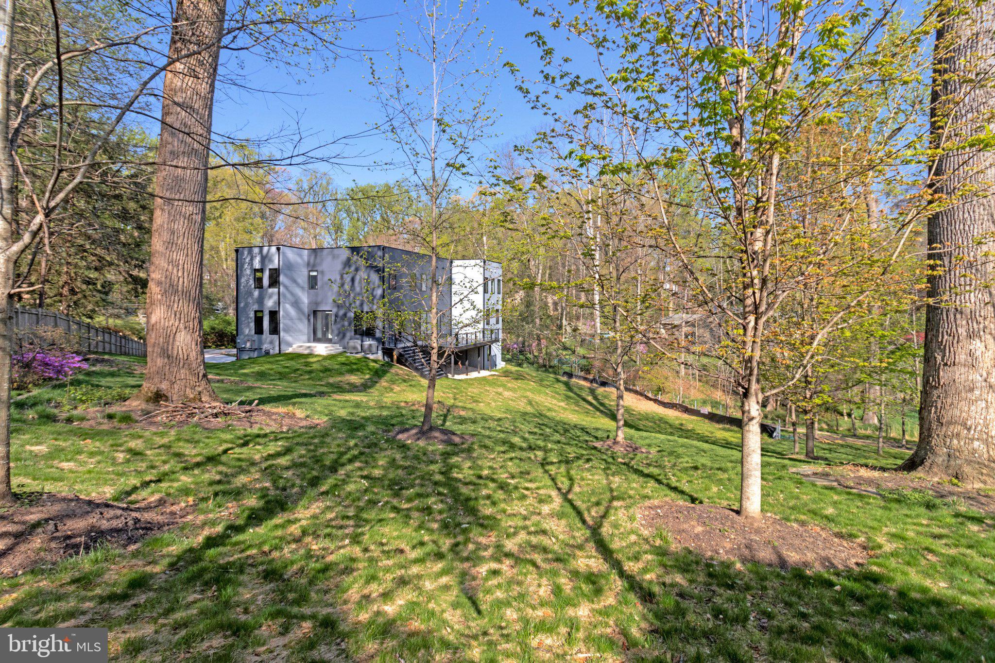 MANTUA - Residential