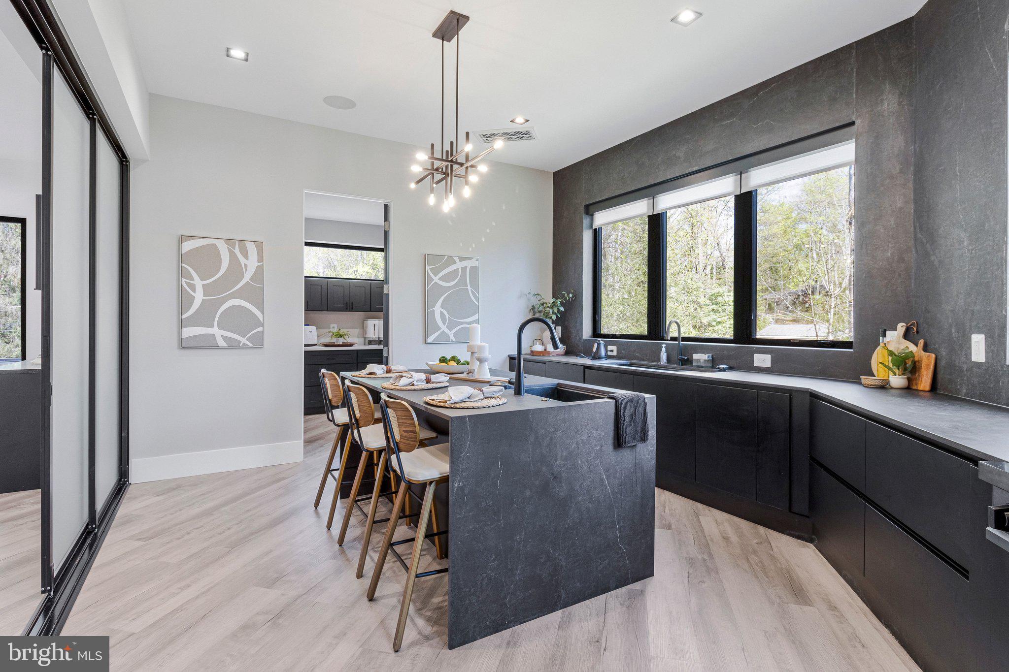 MANTUA - Residential