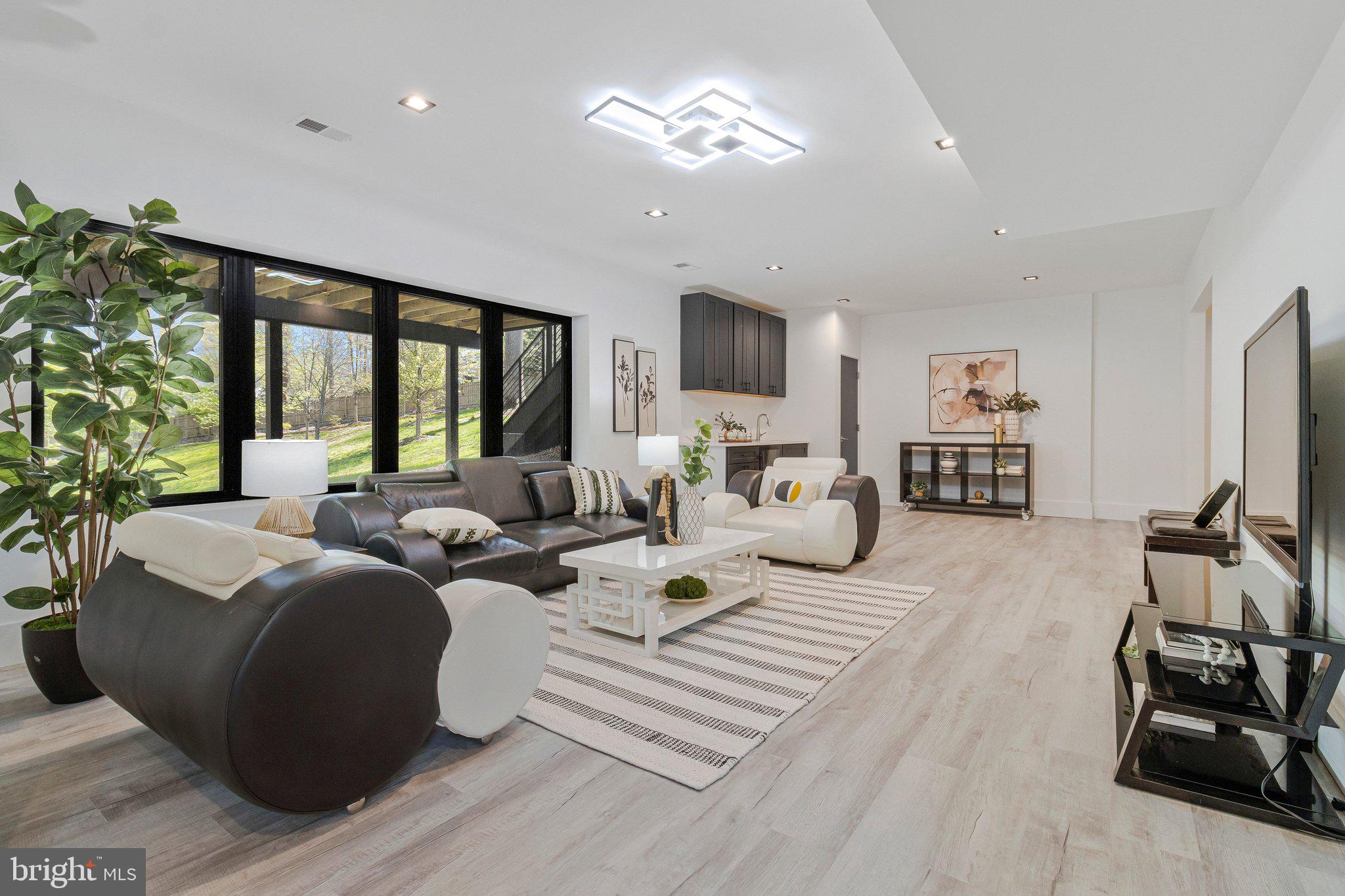 MANTUA - Residential