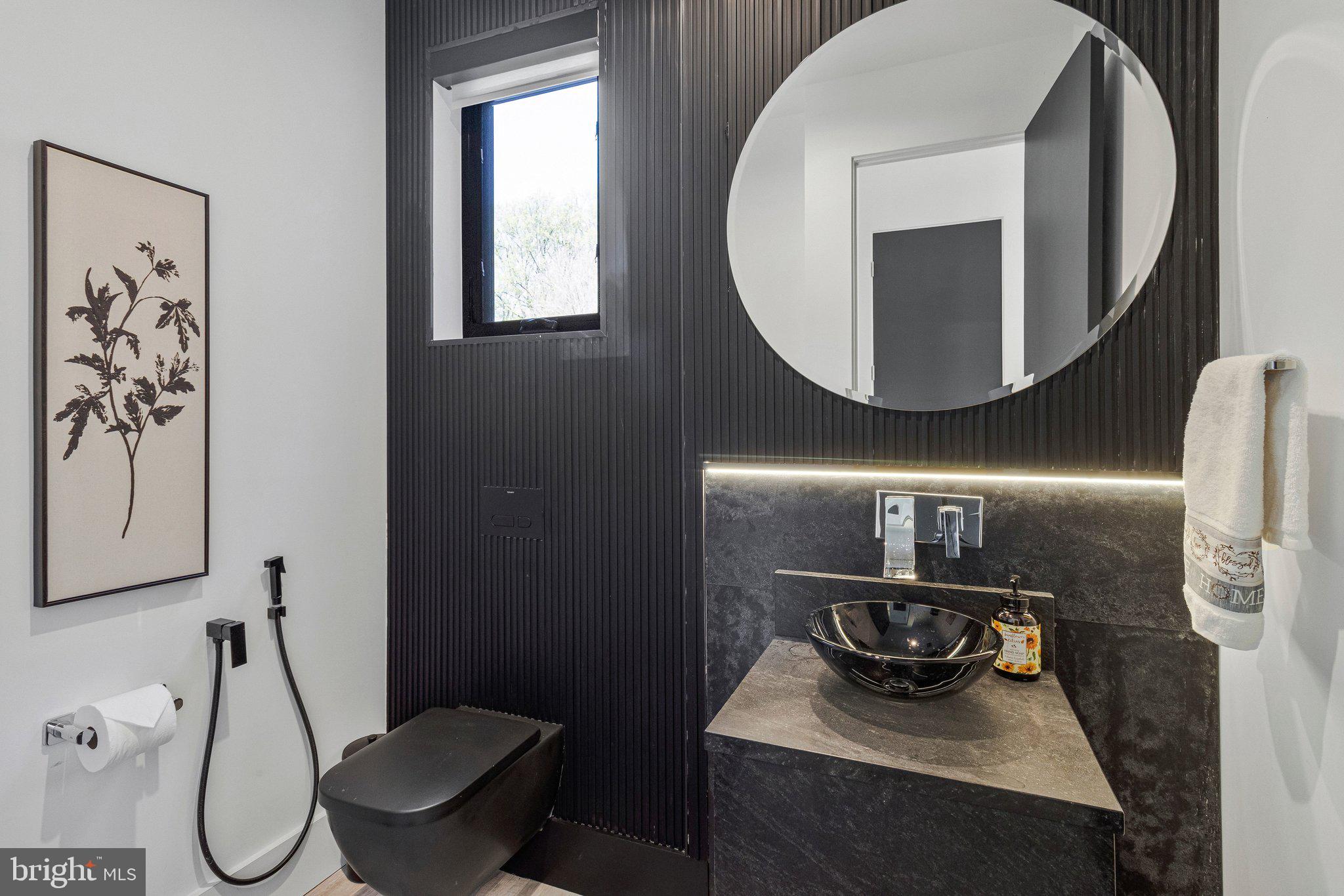 MANTUA - Residential