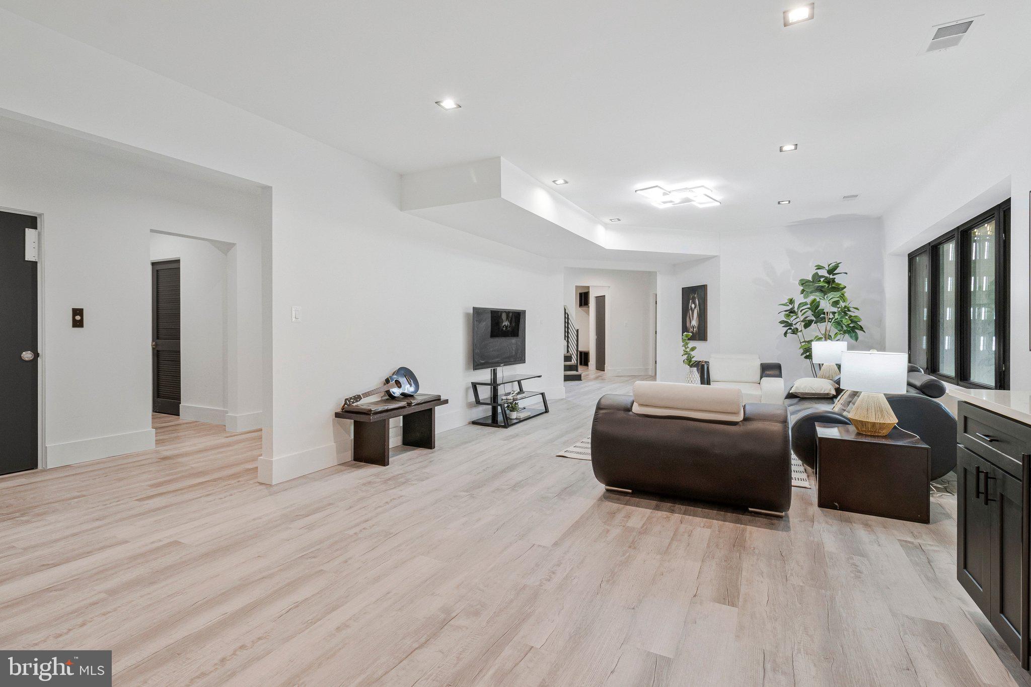 MANTUA - Residential