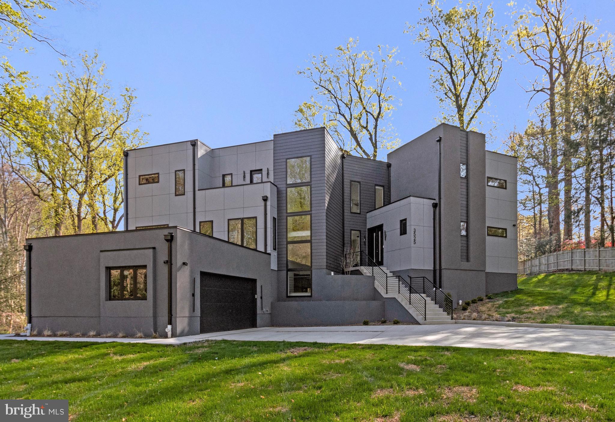 MANTUA - Residential