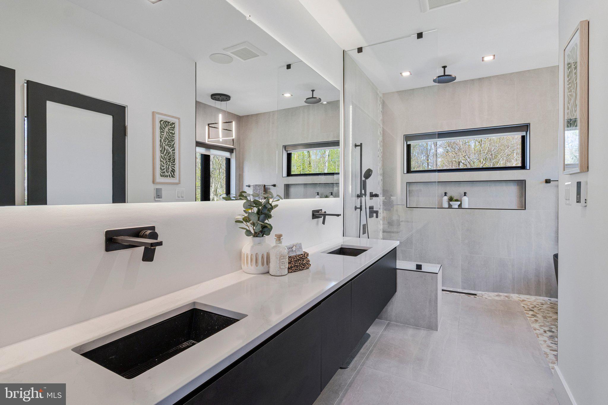 MANTUA - Residential