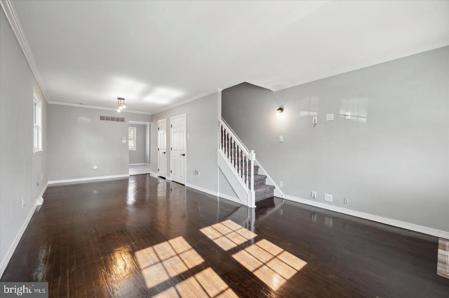 725 MT VERNON AVENUE