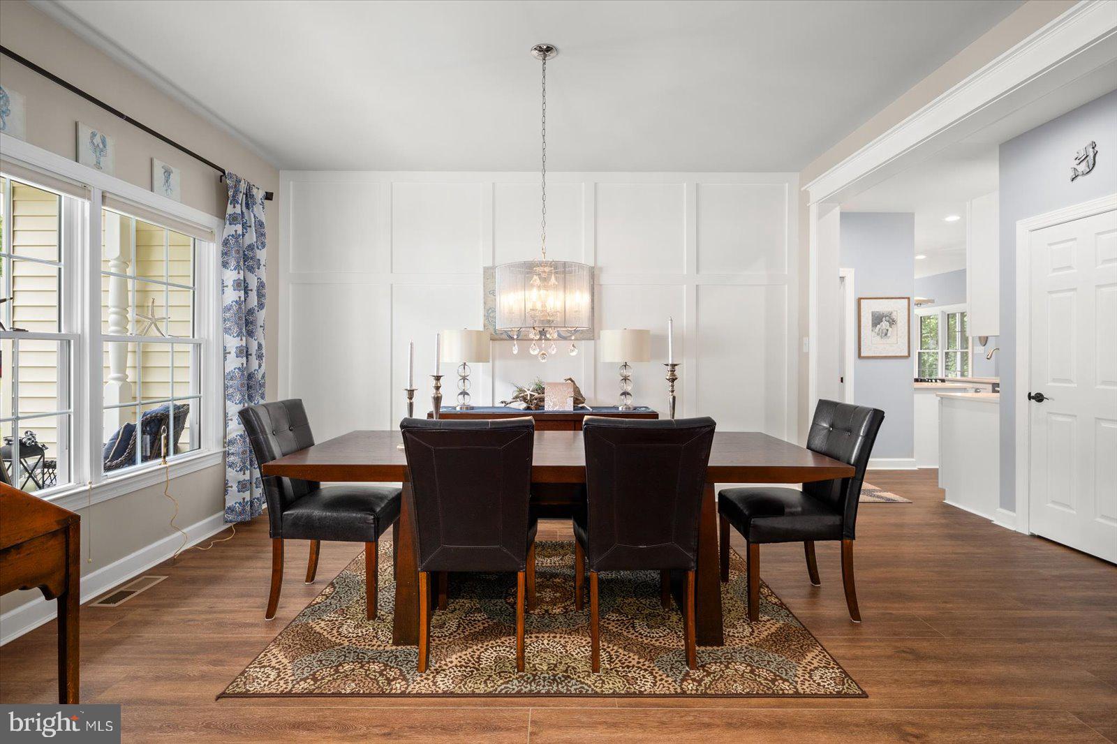 WHISPERING WOODS - Residential