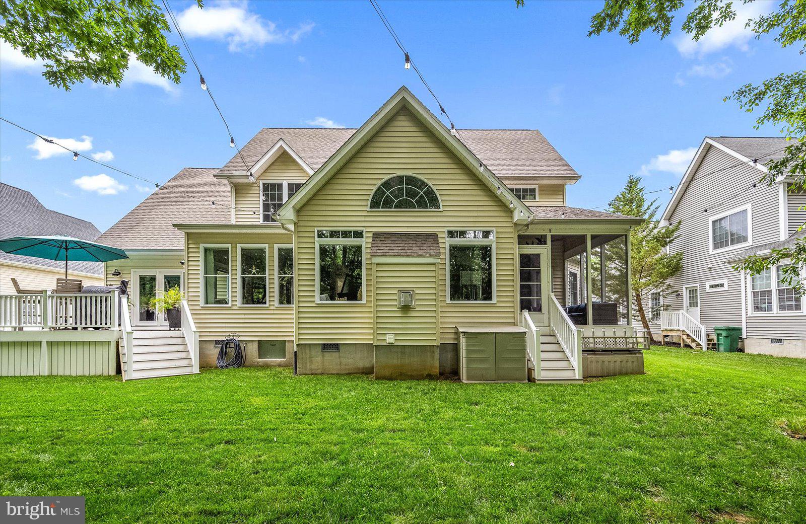 WHISPERING WOODS - Residential