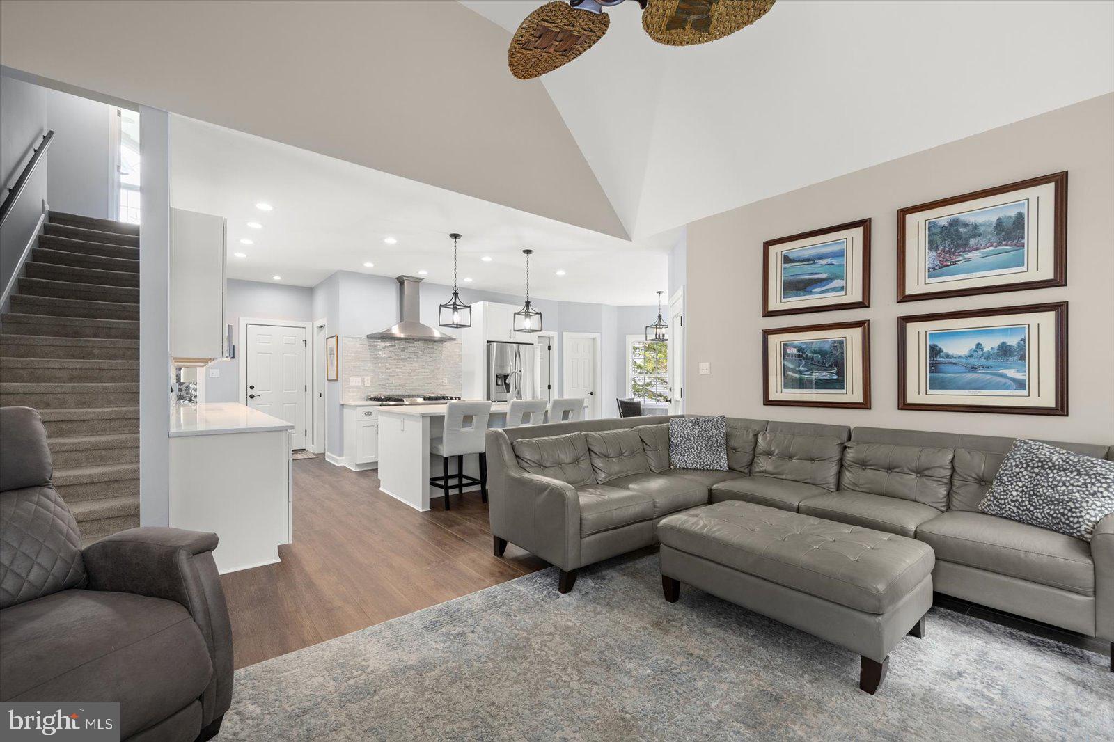 WHISPERING WOODS - Residential