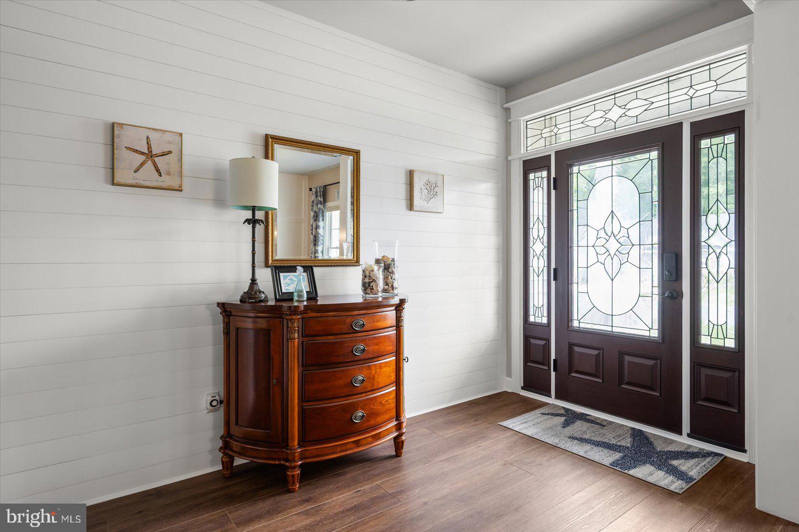 WHISPERING WOODS - Residential