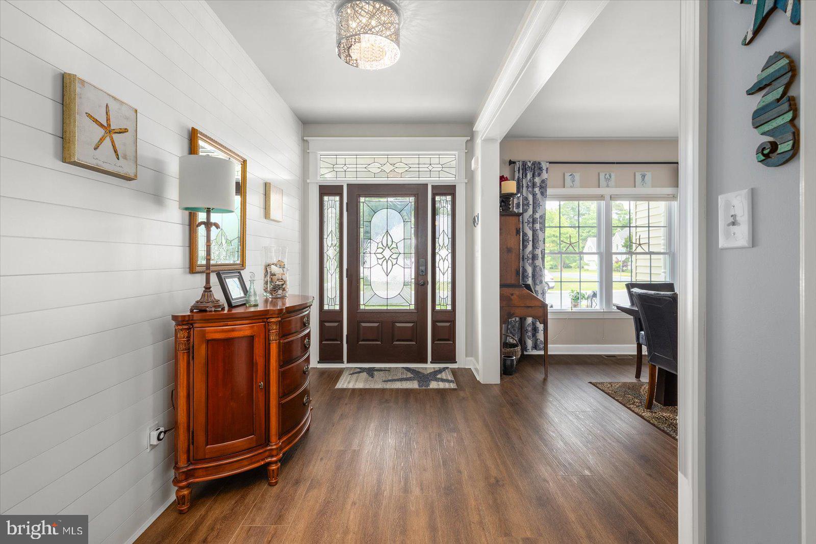 WHISPERING WOODS - Residential