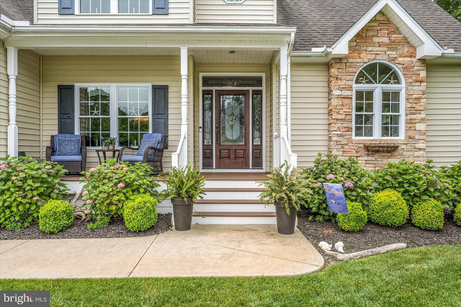 WHISPERING WOODS - Residential