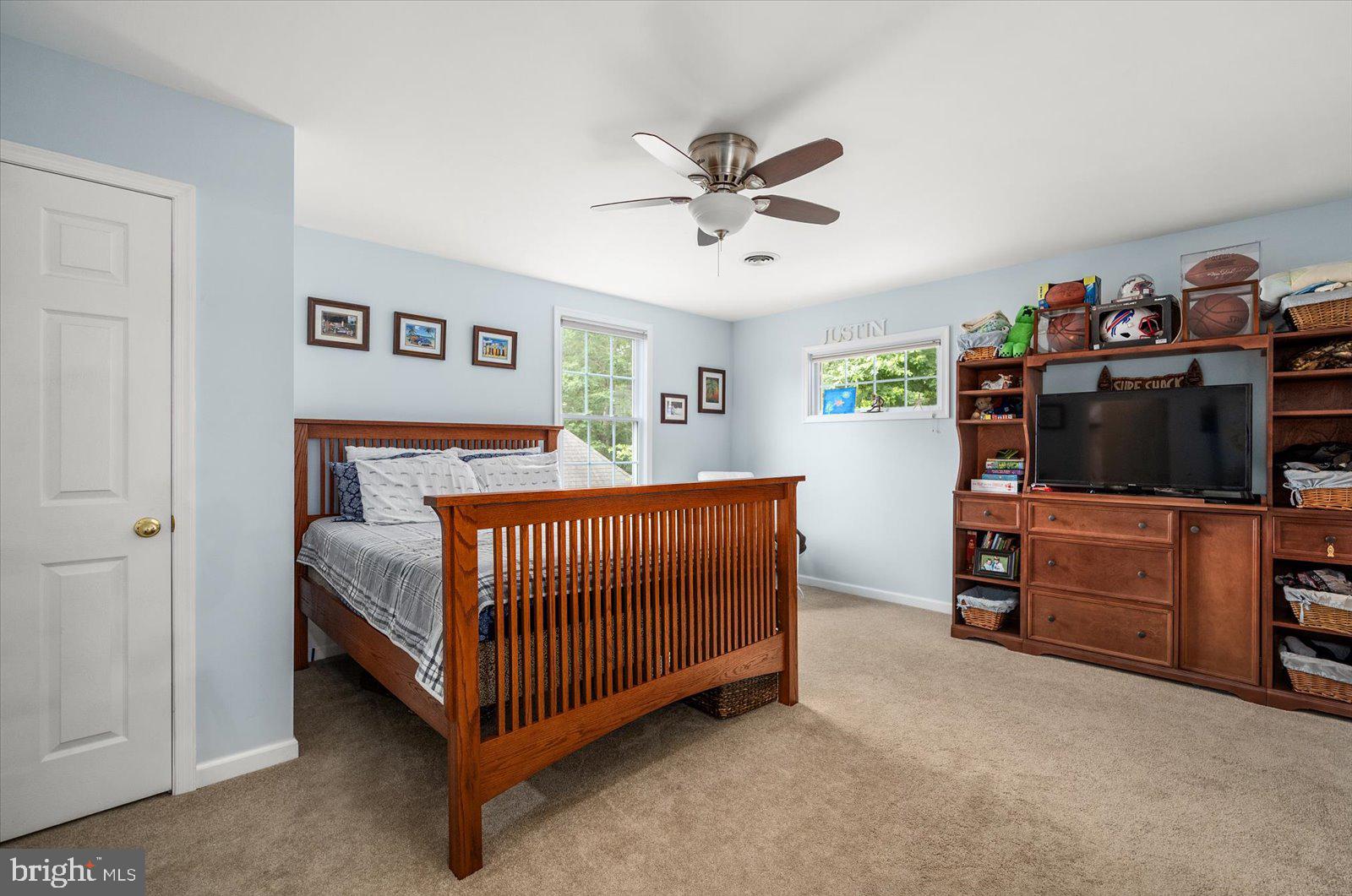 WHISPERING WOODS - Residential