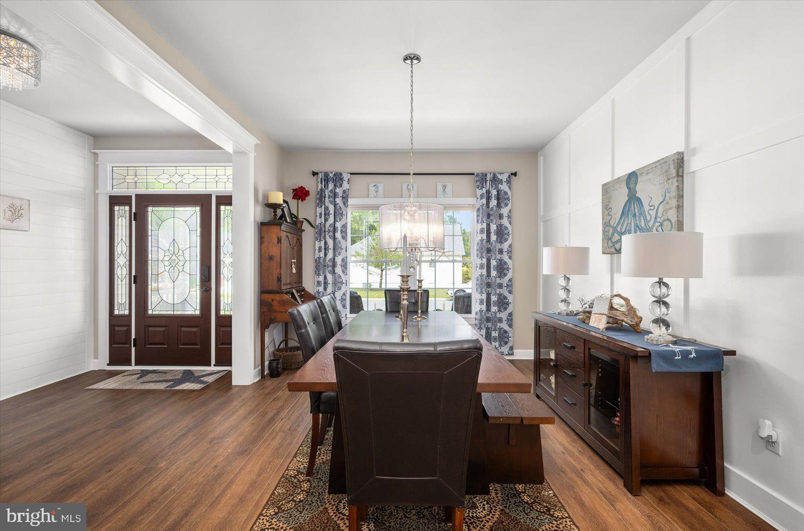 WHISPERING WOODS - Residential