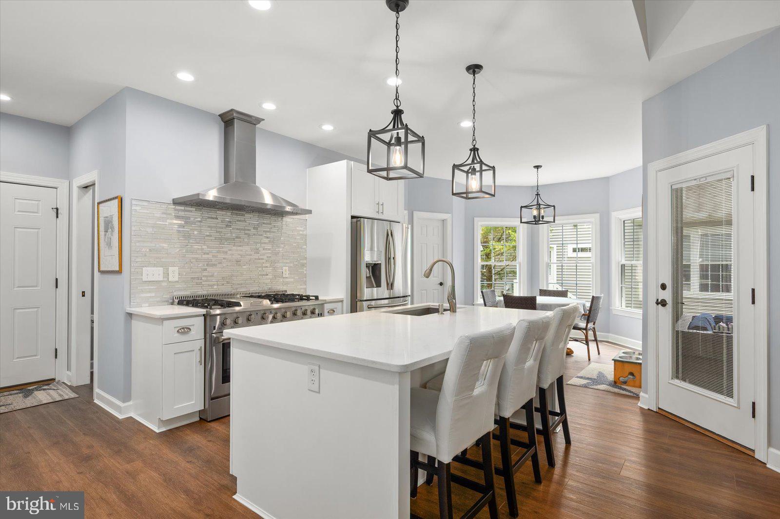 WHISPERING WOODS - Residential