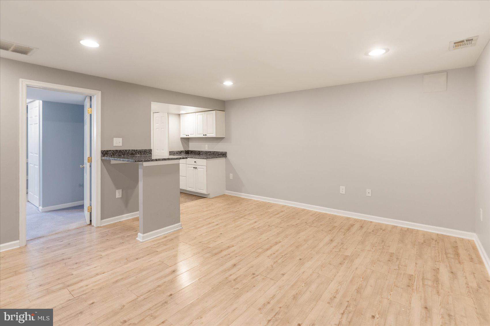 SILVER GATE - Residential