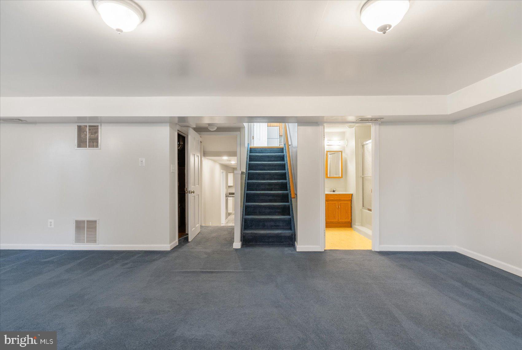 SILVER GATE - Residential