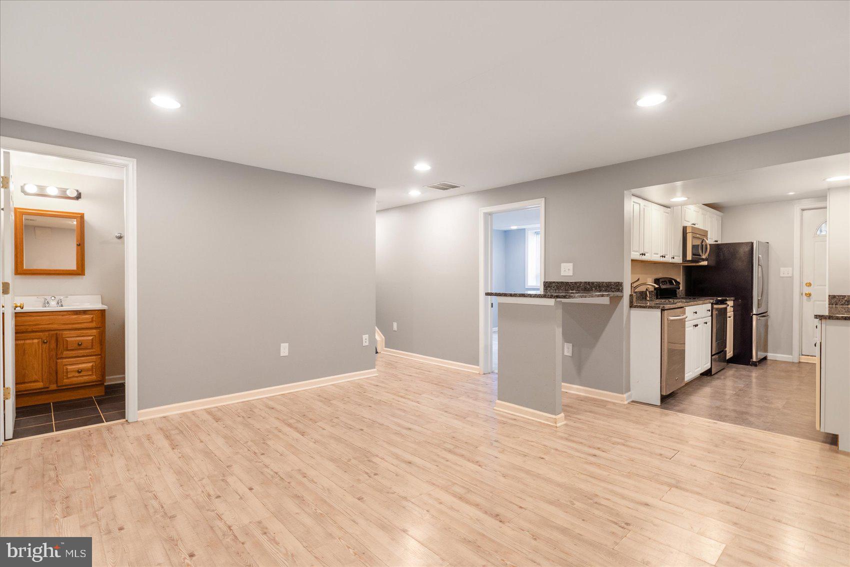 SILVER GATE - Residential