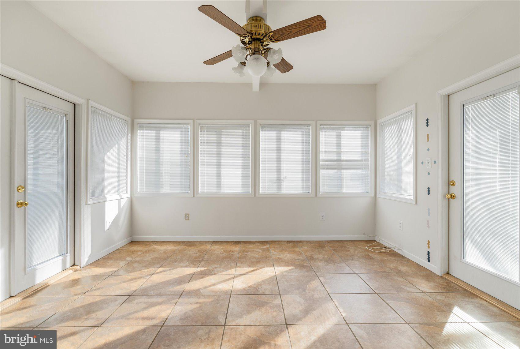 SILVER GATE - Residential