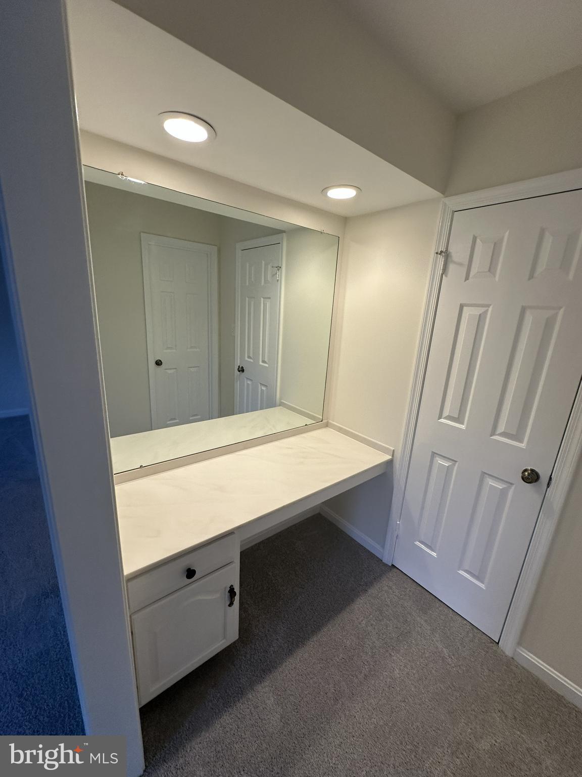 MADISON OF MCLEAN - Residential Lease