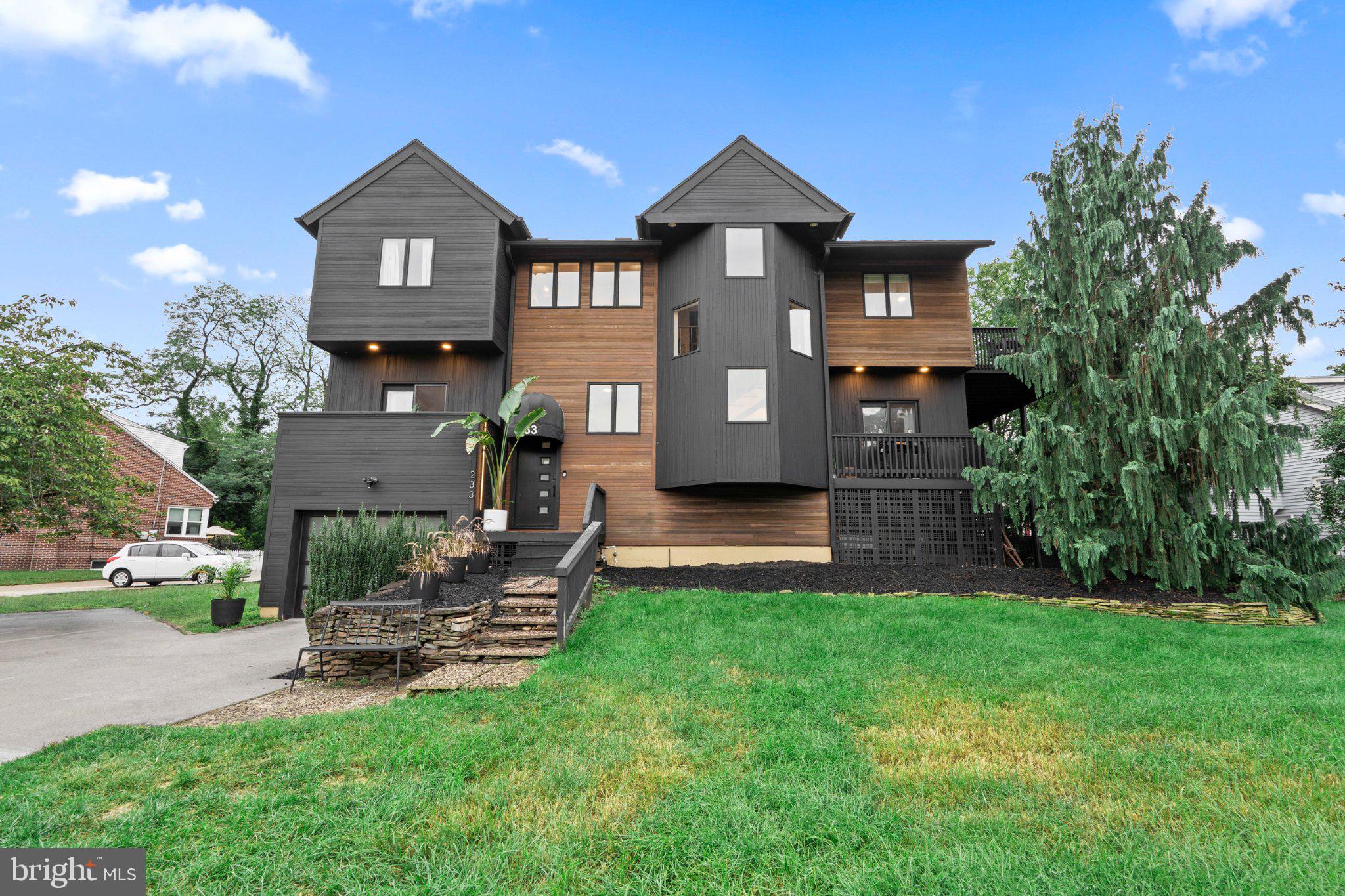 233 S PARK DRIVE