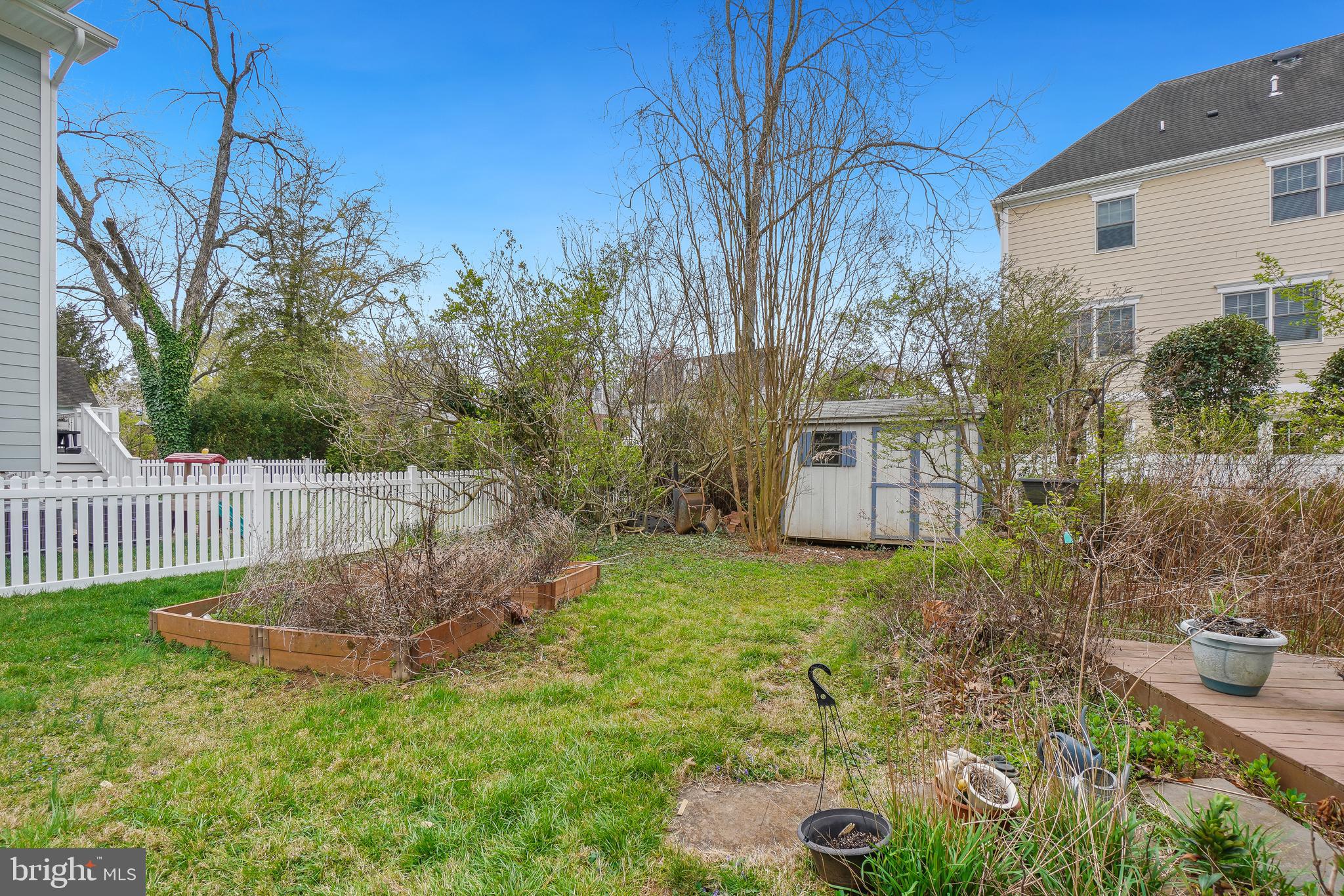 AYRLAWN - Residential