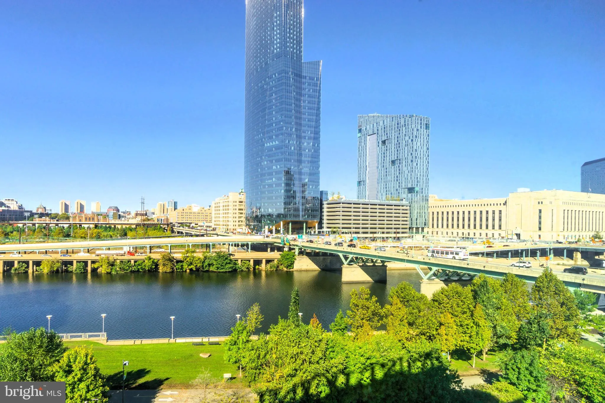 Philadelphia, Pennsylvania 19103, United States, 2 Bedrooms Bedrooms, ,2 BathroomsBathrooms,Residential,Contingent,136448