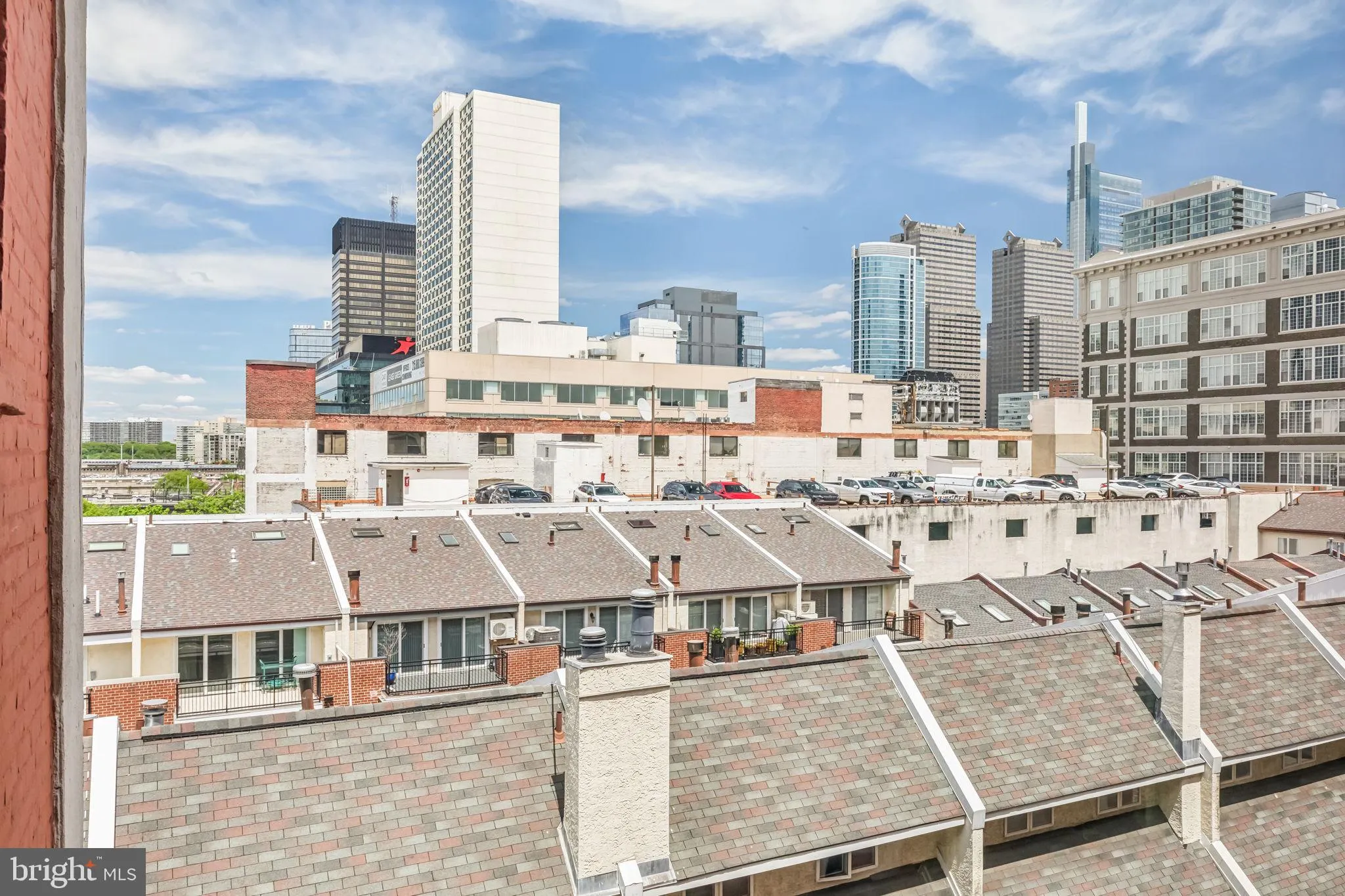 Philadelphia, Pennsylvania 19103, United States, 2 Bedrooms Bedrooms, ,2 BathroomsBathrooms,Residential,Contingent,136448