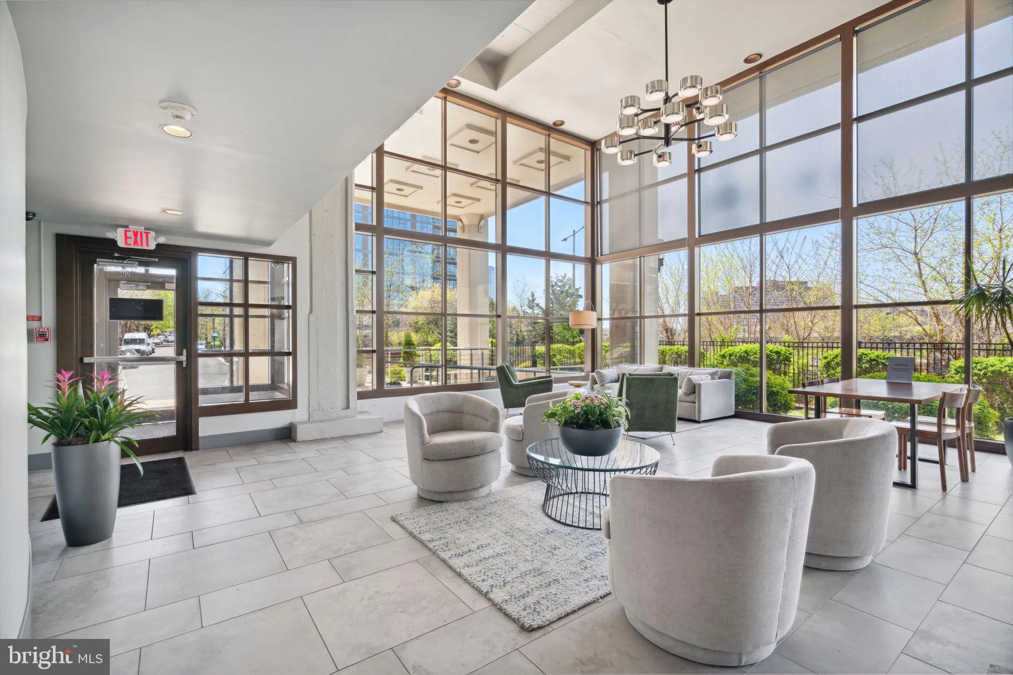 Philadelphia, Pennsylvania 19103, United States, 2 Bedrooms Bedrooms, ,2 BathroomsBathrooms,Residential,Contingent,136448