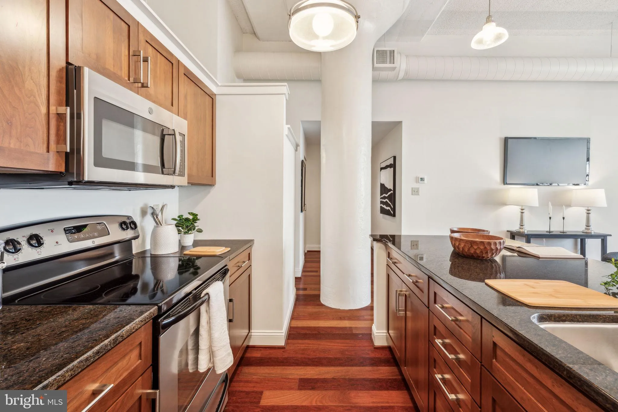 Philadelphia, Pennsylvania 19103, United States, 2 Bedrooms Bedrooms, ,2 BathroomsBathrooms,Residential,Contingent,136448