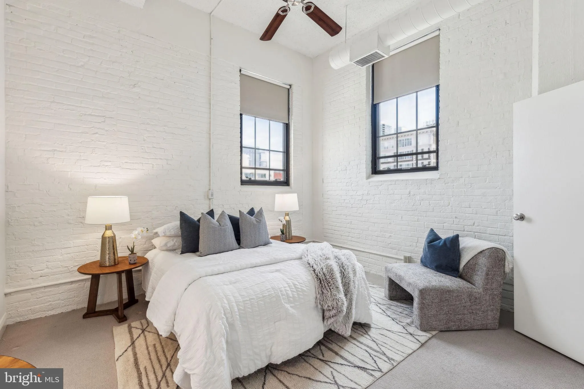 Philadelphia, Pennsylvania 19103, United States, 2 Bedrooms Bedrooms, ,2 BathroomsBathrooms,Residential,Contingent,136448