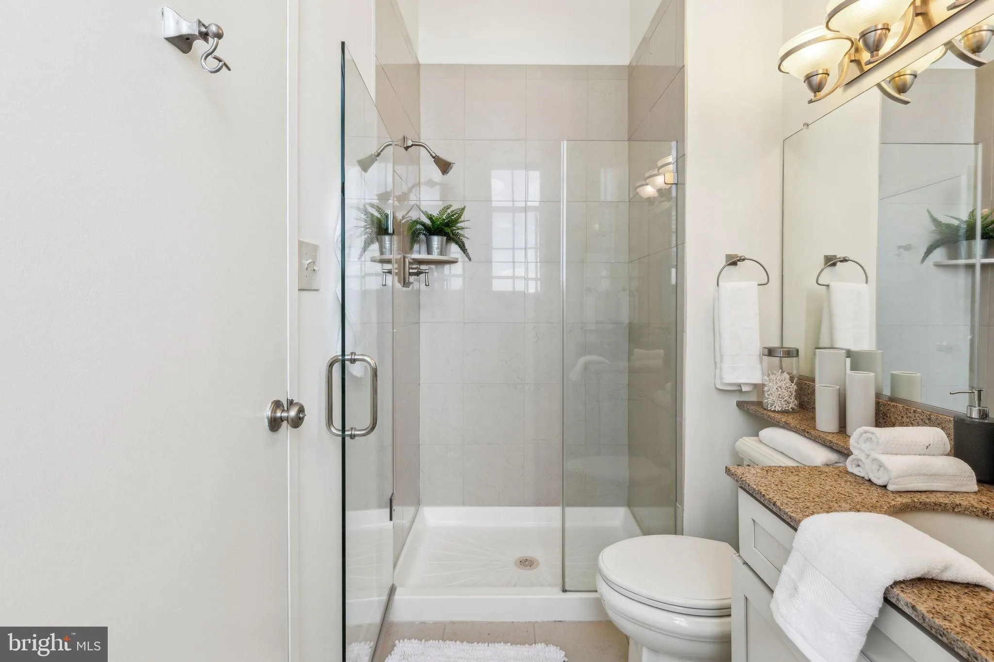 Philadelphia, Pennsylvania 19103, United States, 2 Bedrooms Bedrooms, ,2 BathroomsBathrooms,Residential,Contingent,136448