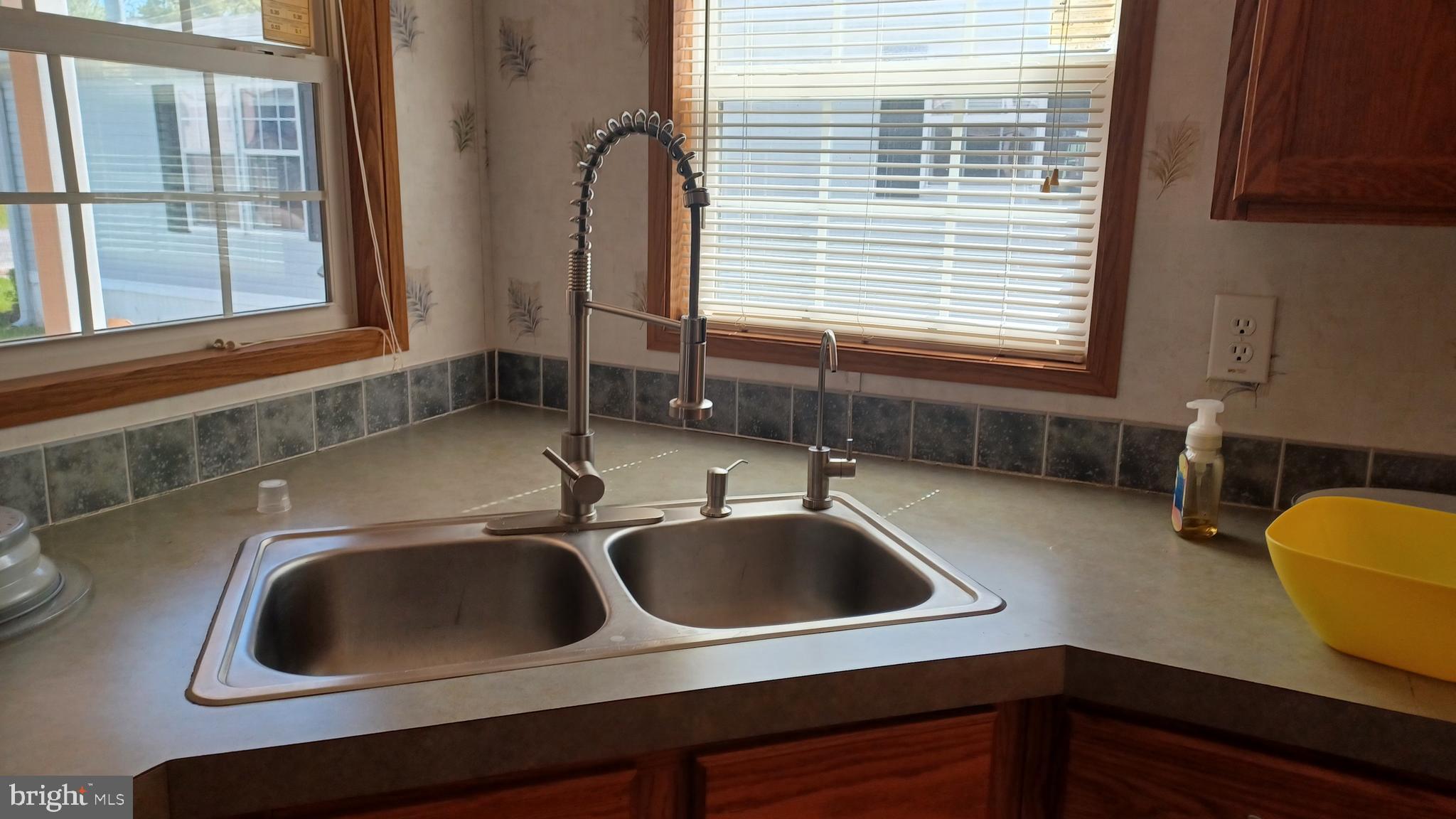 ARUNDEL MOBILE VILLAGE - Residential