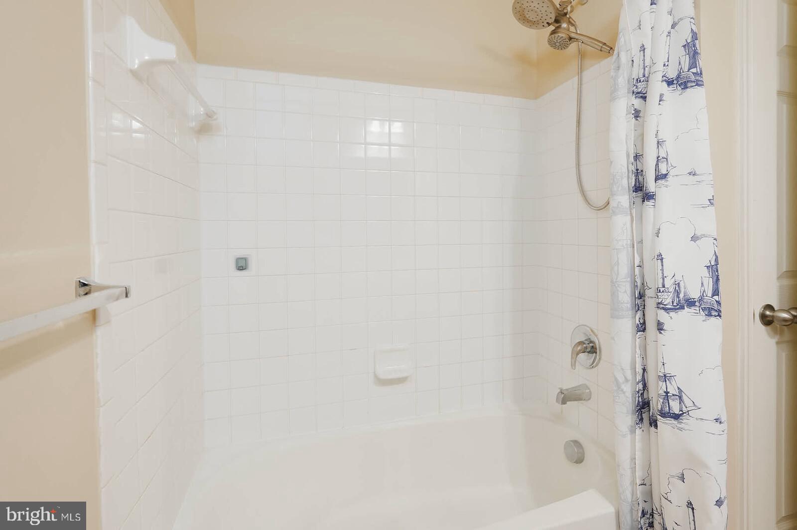 ARORA HILLS - Residential