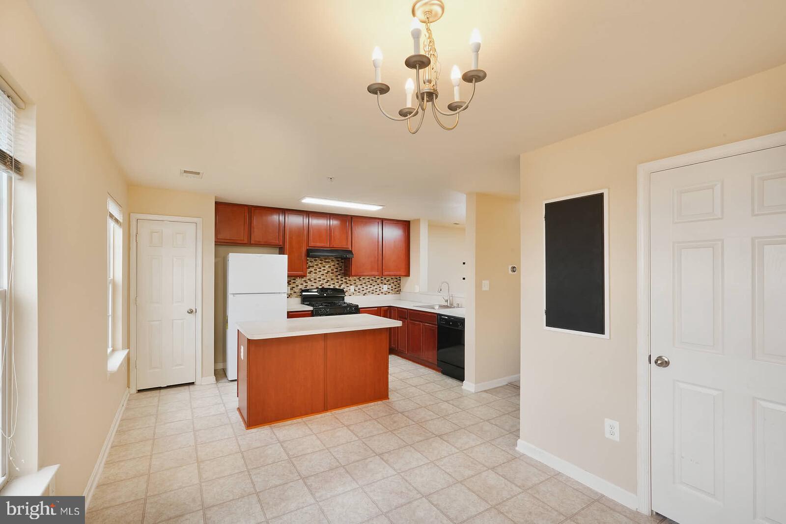 ARORA HILLS - Residential